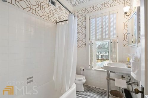 217 15 St, Atlanta GA 30318-7805 exterior