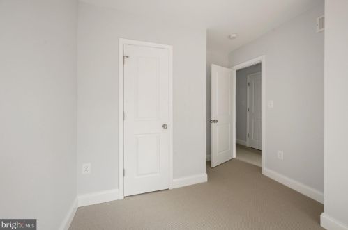 2254 Mt Vw Pl, Washington DC 20020-5219 exterior