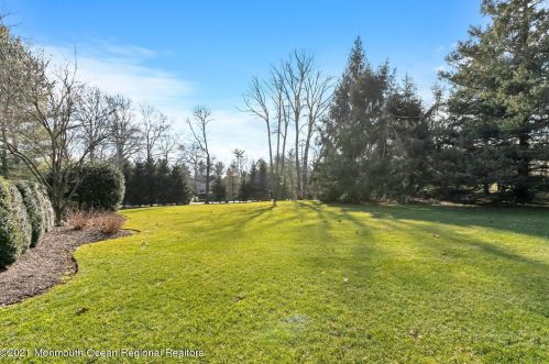 15 Sunny Ridge Dr, Red Bank NJ exterior