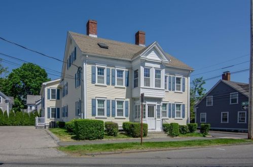 11 Cherry St, Danvers, MA 01923-2877