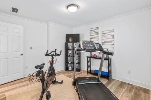 1371 Edmund Ct, Atlanta GA  30306-2236 exterior