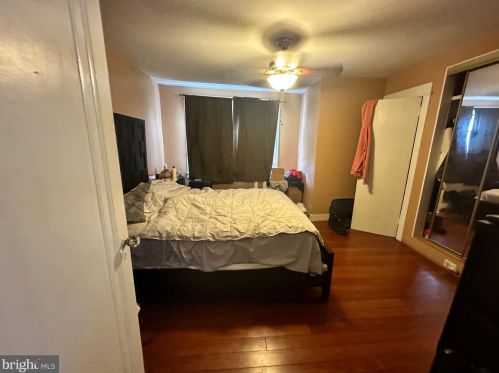 6528 17 St, Philadelphia PA 19126-3514 exterior