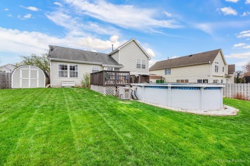 1772 Kennsington Ln, Bull Valley IL 60014-2047 exterior