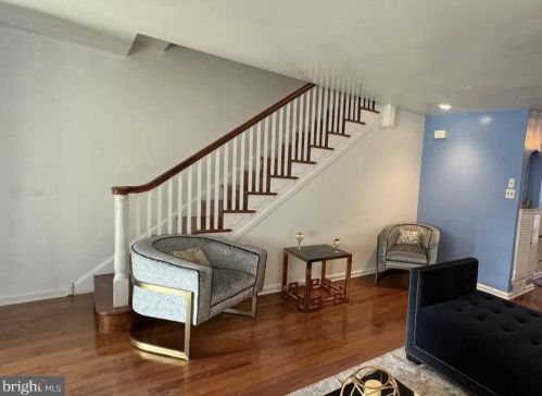 823 Longshore Ave, Philadelphia PA  19111-4422 exterior