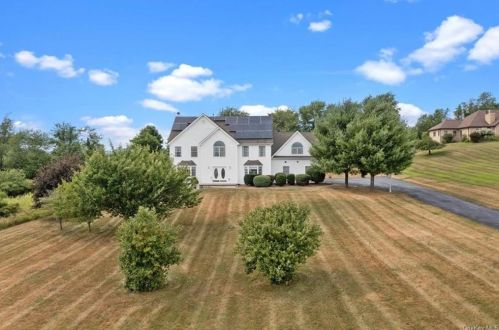 25 Heather Ct, Middletown, NY 10941-3670