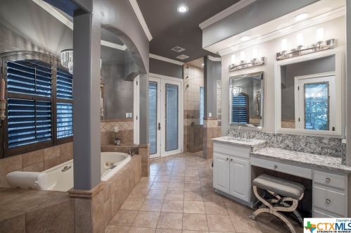 2763 Frontier, Spring Branch TX 78070-5949 exterior