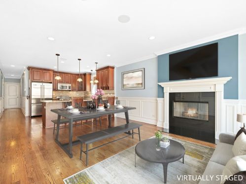 2444 Diversey Ave, Chicago, IL 60647-6635