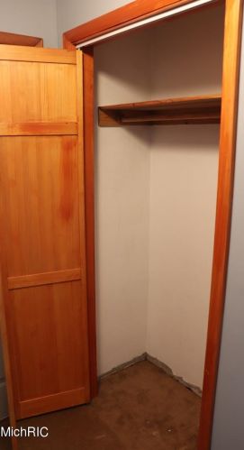 3821 Ellen St, Meskegon MI 49444-4067 exterior