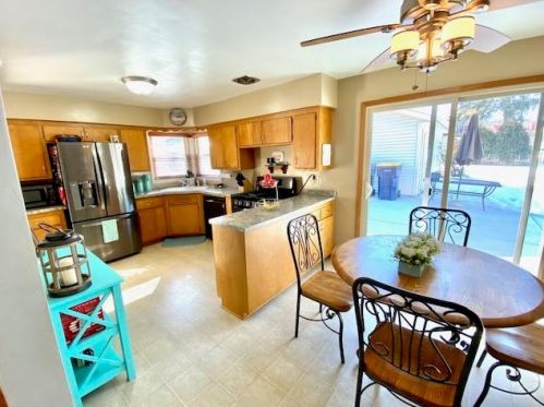 2551 89, Milwaukee WI 53226-1805 exterior