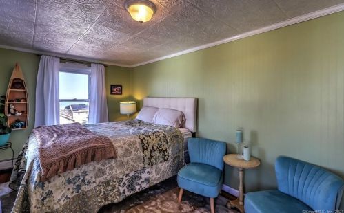 123 Edgefield Ave, Milford CT 06460-7833 exterior