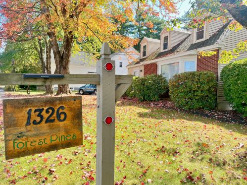 1326 Forest Ave, Portland, ME 04103-1800