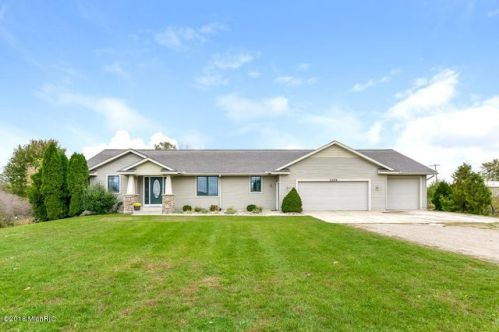 4859 Roosevelt St, Coppersville, MI 49404-9631