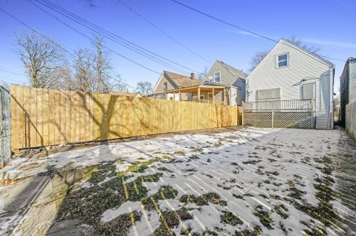 7250 Carpenter St, Chicago IL 60643-1525 exterior