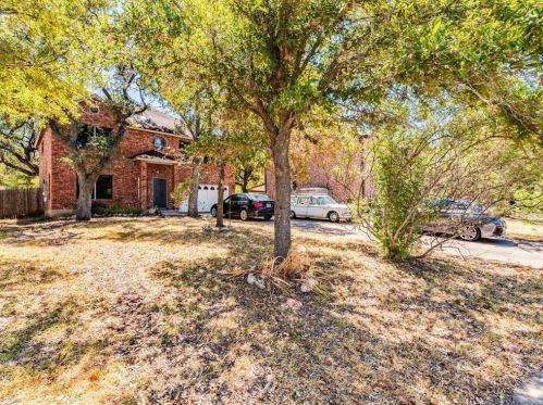 11421 Chatam Berry Ln, Austin TX  78748-3935 exterior