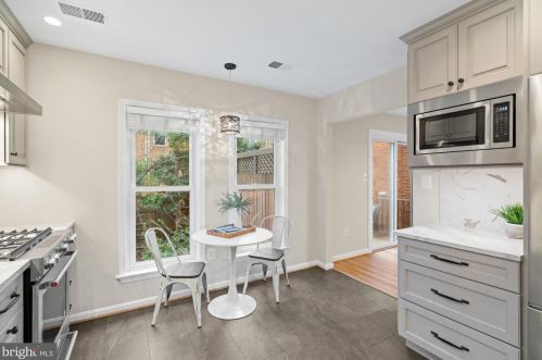 1634 Monroe St, Washington DC 20010-1803 exterior