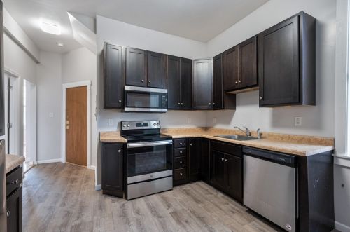 322 Amber St, Pittsburgh PA 15206-3607 exterior