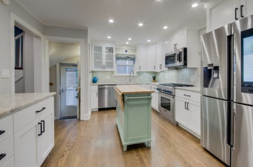 6553 Tahoma Ave, Chicago IL 60646-1134 exterior