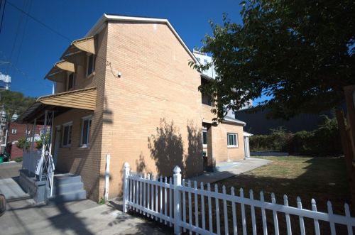 22 5th St, Pittsburgh, PA 15215-2145