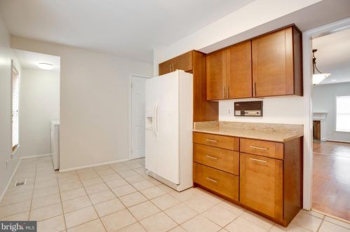 7 Grace Church Ct, Silver Spring MD  20910-2161 exterior