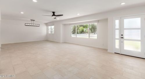 6501 2nd St, Phoenix AZ 85022-1005 exterior