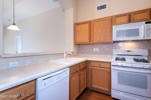 9558 Marsh Wren Pl, Tucson AZ 85742-8455 exterior