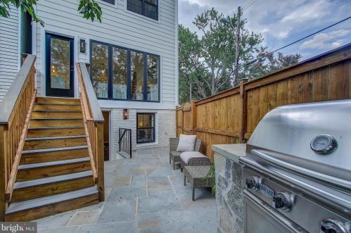 2440 Huidekoper Pl, Washington DC  20007-1826 exterior