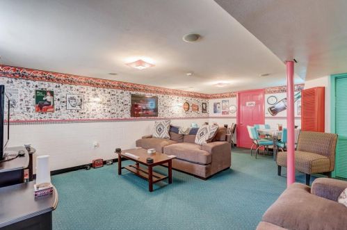 4922 Lynndale Ave, Milwaukee WI 53220-2069 exterior