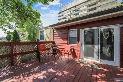 361 Jersey Ave, Fairview NJ 07022-1204 exterior