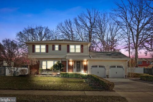 78 Deacon Dr, Trenton, NJ 08619-1321