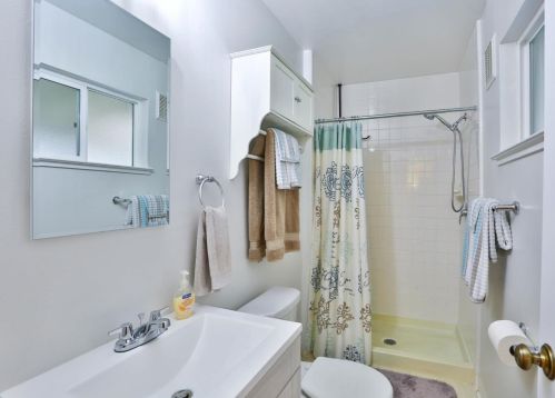 1235 Traughber St, Milpitas CA 95035-4019 exterior