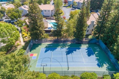 359 Scottsdale Rd, Concord CA 94523-5113 exterior