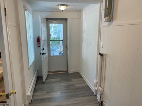 2 Plane St, Kinnelon NJ  07405-1012 exterior