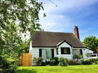 2601 141 Ave, Portland OR  97236-2835 exterior