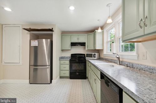 2394 Booker Ave, Chester PA 19014-3502 exterior