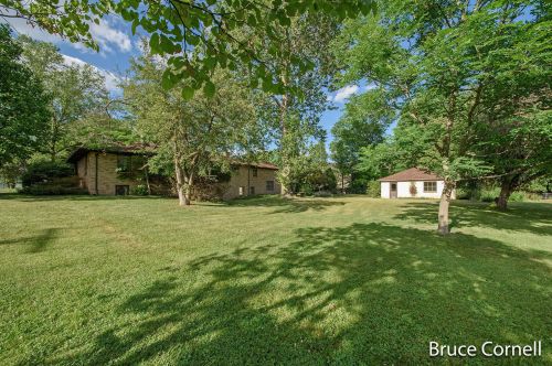 1056 60 St, Grand Rapids MI 49508-7069 exterior