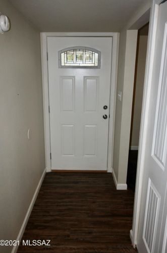 7365 Eastview Dr, Tucson AZ 85710-5519 exterior