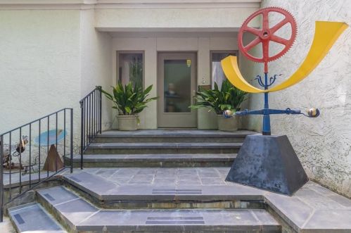 55 Finch Frst Trl, Atlanta GA 30327-4576 exterior