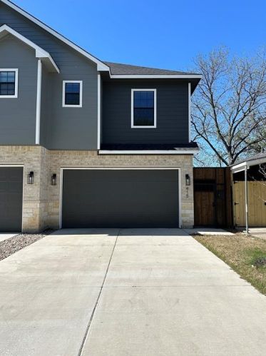 415 Glasgow Dr, Dallas TX  75223-1406 exterior