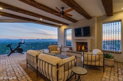 6941 Finger Rock Pl, Tucson AZ  85718-1401 exterior