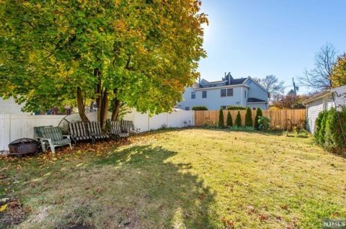 128 Grand St, N Milford NJ 07646-2626 exterior