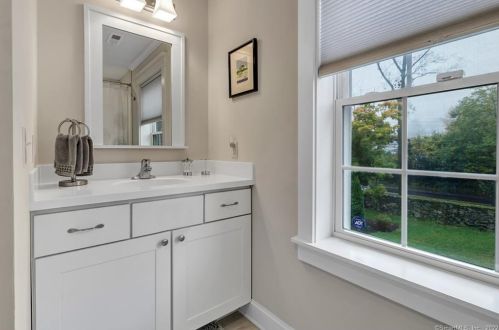 2 Scribner Ave, Norwalk CT 06854-2538 exterior