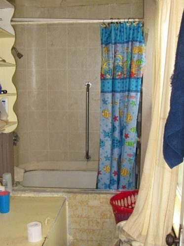 50 Vernon St, Worcester MA 01610-1961 exterior