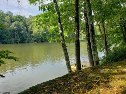 963 Shore Ter, Fredon NJ  07860-4569 exterior