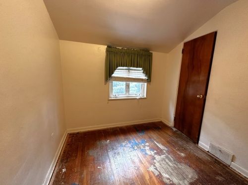 327 Elias Dr, Pittsburgh PA 15235-1710 exterior