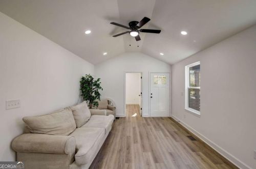 2006 Lisbon Dr, Atlanta GA 30310-4920 exterior