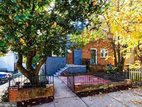 5365 Ames St, Washington DC 20019-3357 exterior