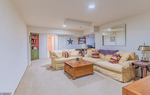 1 Davenport Pl, Morristown NJ 07960-6570 exterior