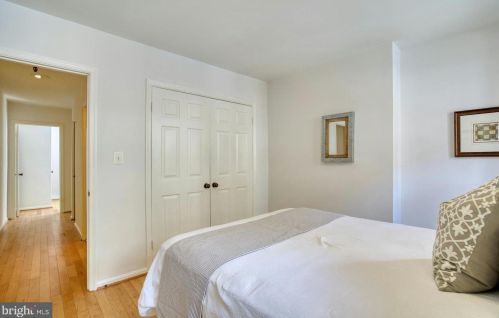 3246 Grace St, Washington DC 20007-3631 exterior