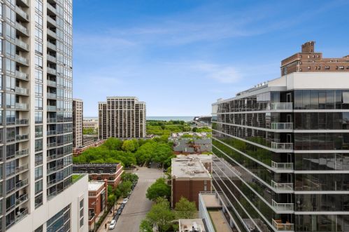 1400 Michigan Ave, Chicago IL  60605-3714 exterior