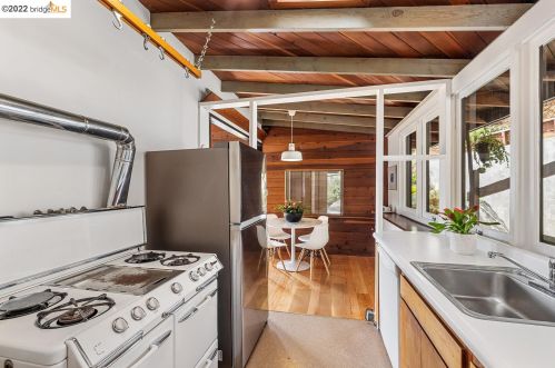 490 Panoramic Way, Berkeley CA 94704-2540 exterior